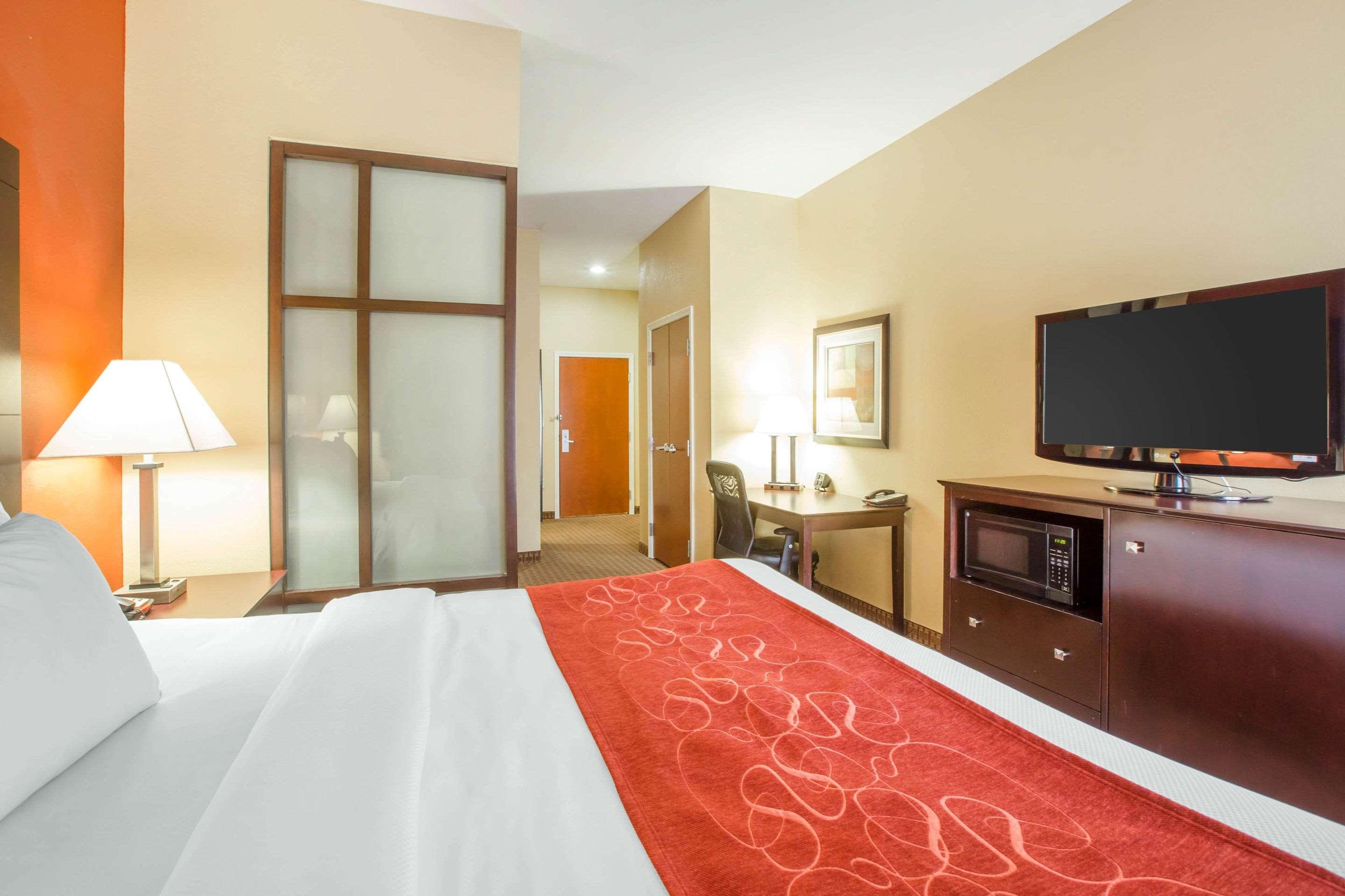 Comfort Suites Golden Isles Gateway Brunswick Exterior photo